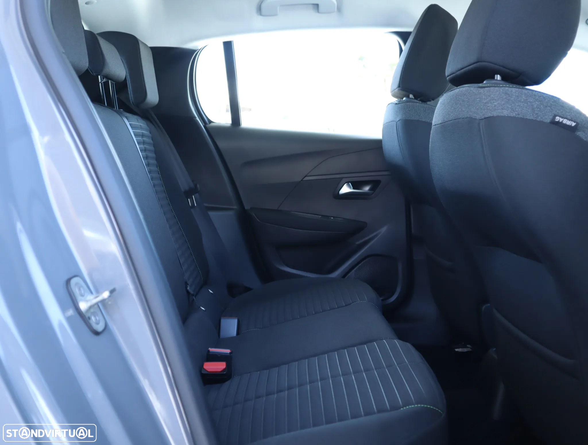 Peugeot 208 1.2 PureTech Active Pack - 18
