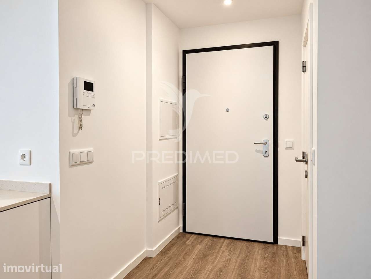 Apartamento T2 Novo com Terraço Privativo e Garagem Fechada – Nazaré - Grande imagem: 4/15