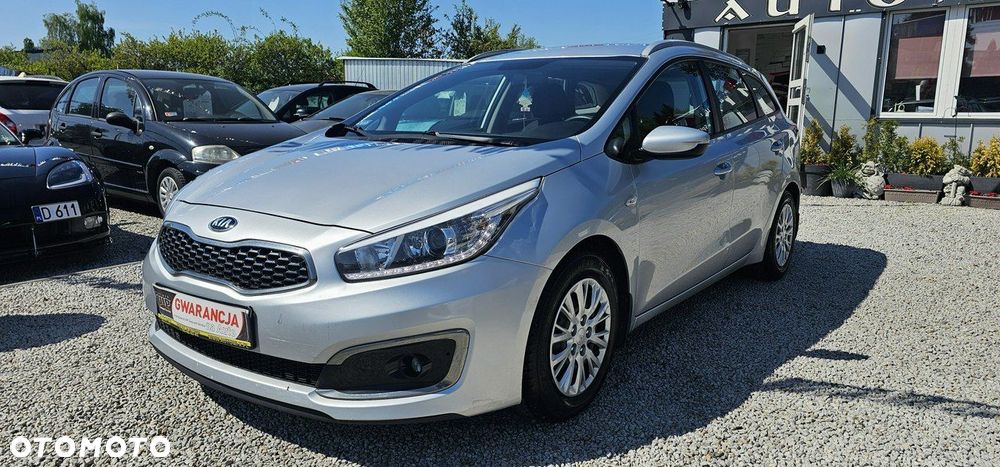 Kia Ceed - 24