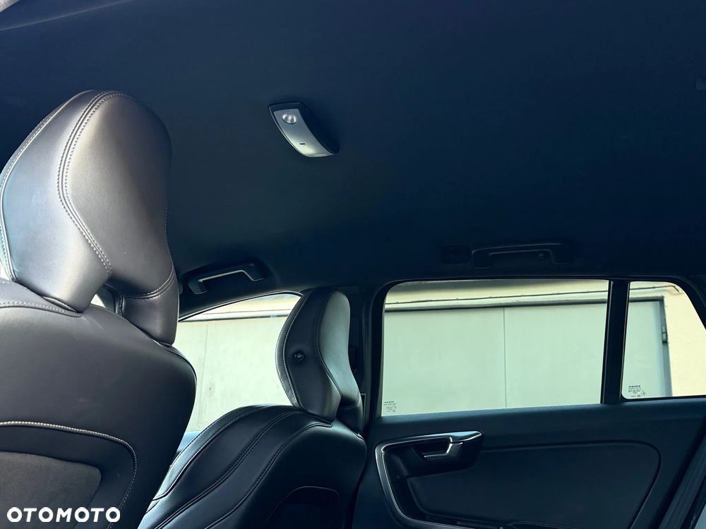Volvo V60 D4 Drive-E R-Design Summum - 14