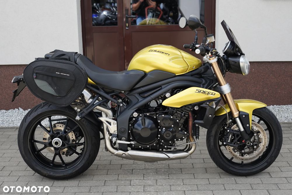 Triumph Speed Triple - 3