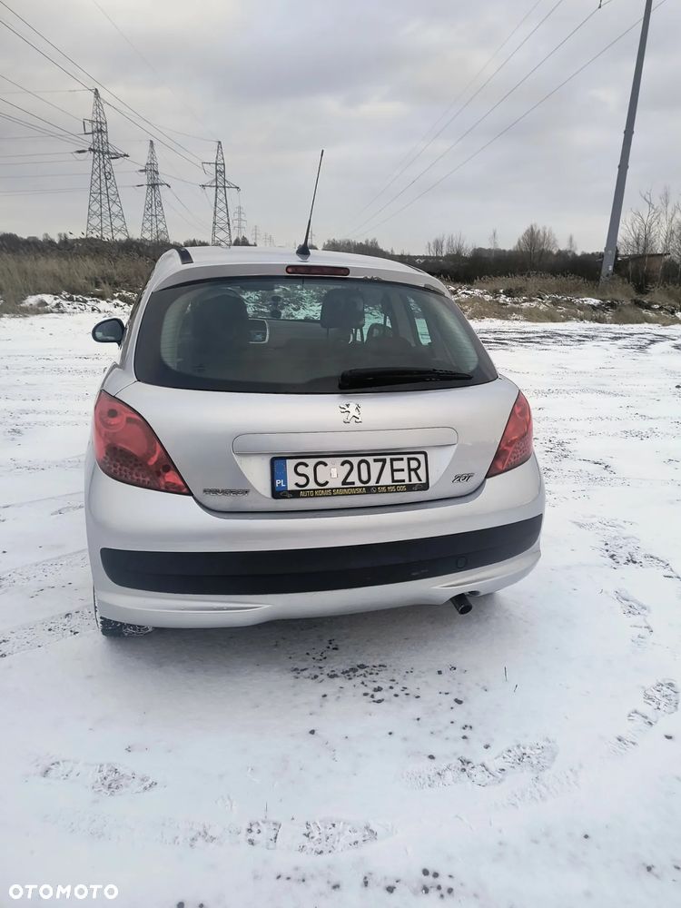 Peugeot 207 1.4 16V Trendy - 3