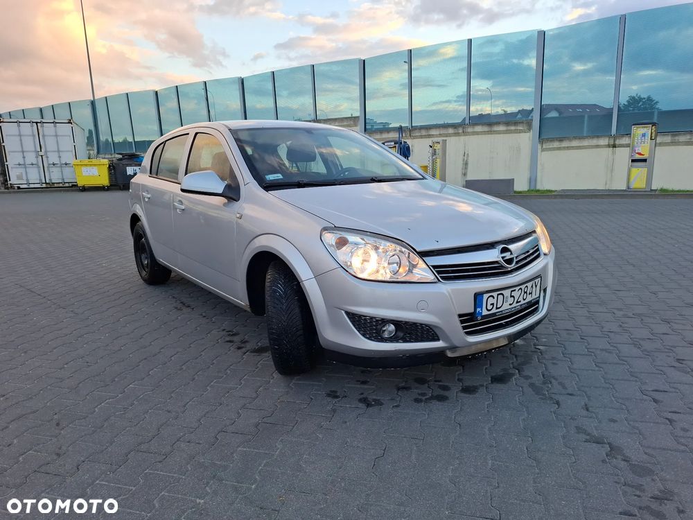 Opel Astra 1.3 CDTI Enjoy - 1