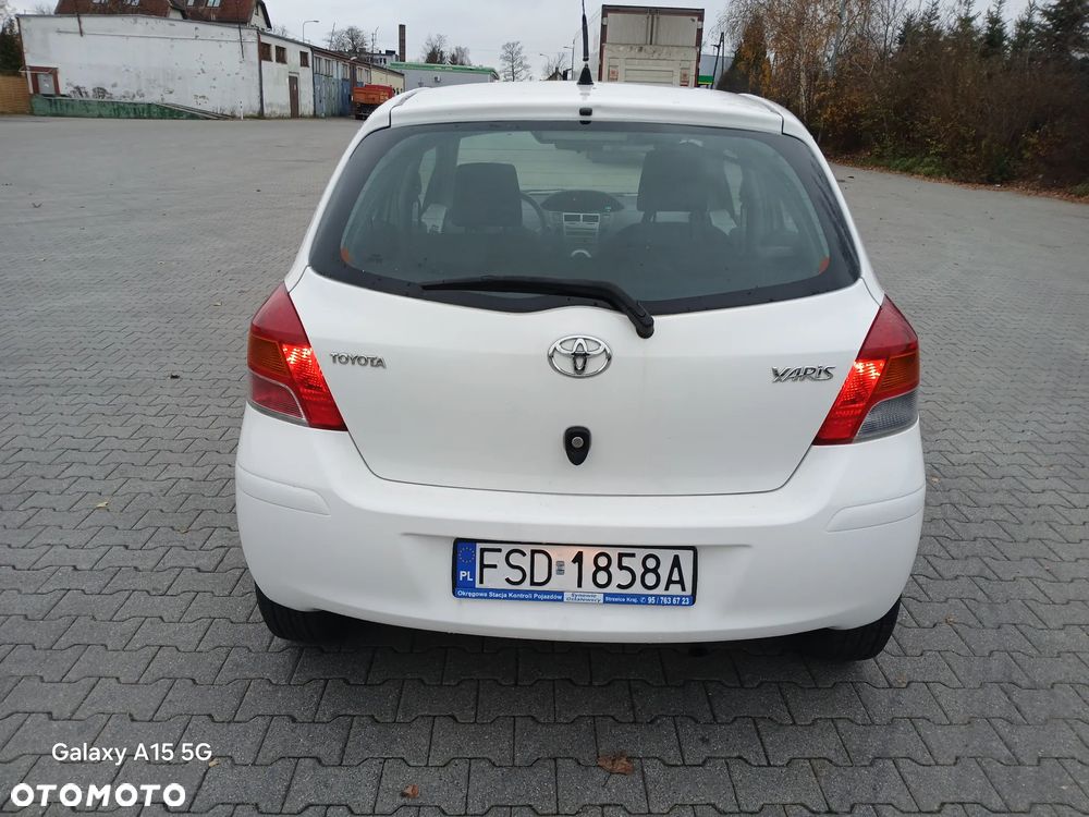Toyota Yaris 1.33 Sol - 6