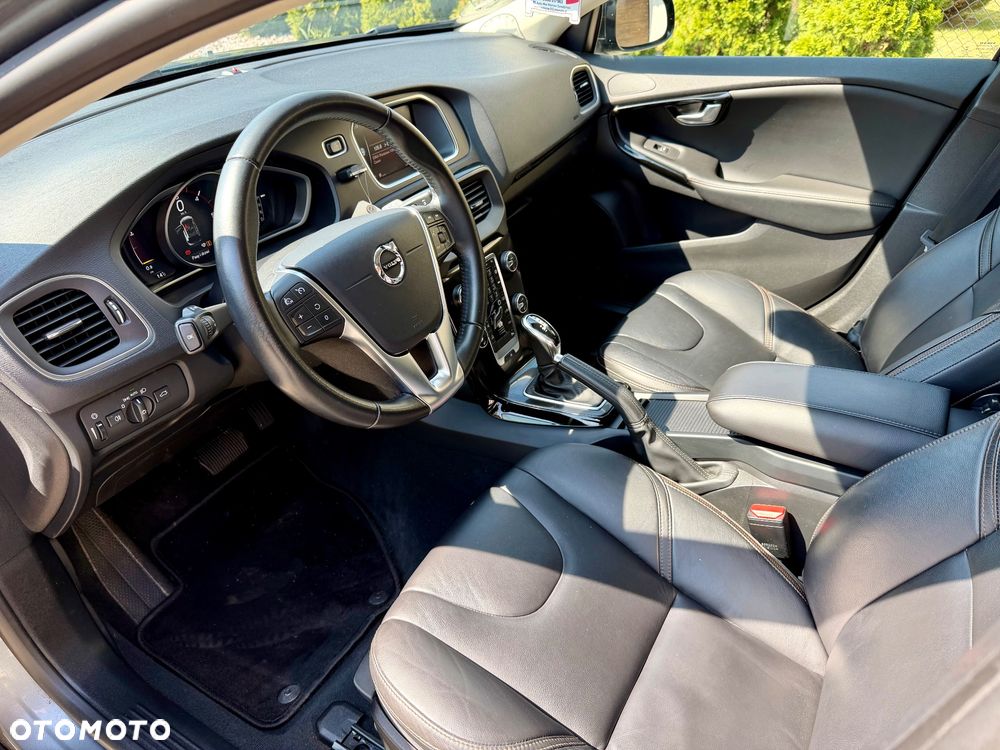 Volvo V40 Cross Country D3 Geartronic Momentum - 15