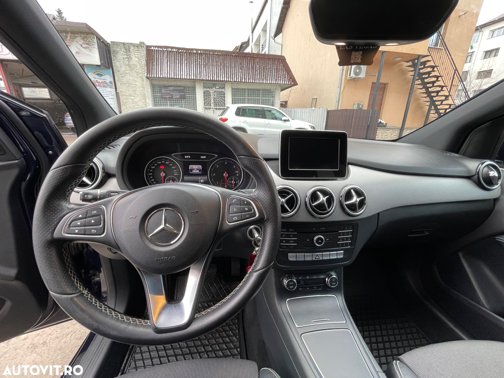 Mercedes-Benz B - 6