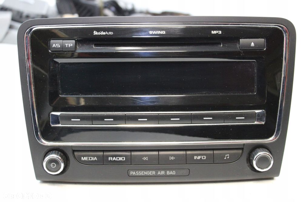 Radio fabryczne skoda superb II 3T0035161G - 3