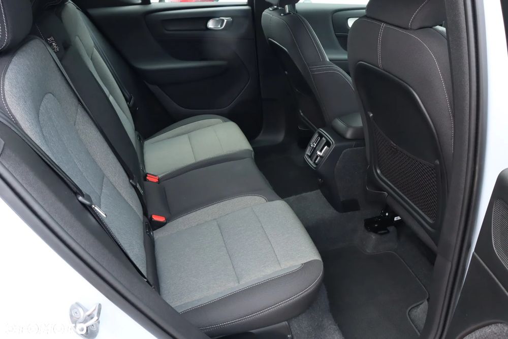 Volvo XC 40 T2 Core - 23