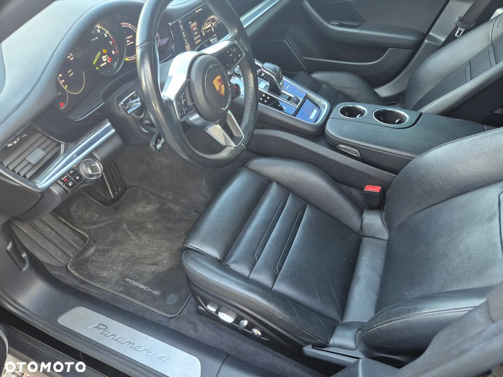 Porsche Panamera 4 E-Hybrid - 21