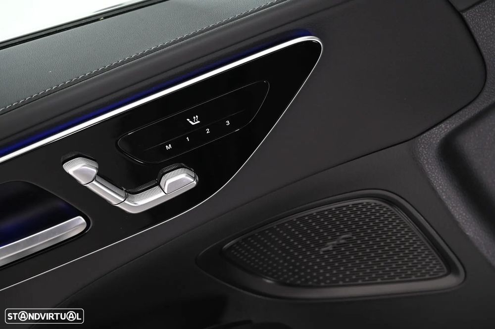 Mercedes-Benz C 300 d AMG Line - 24