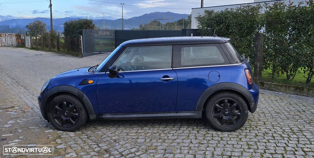 MINI 3 Portas One D - 12