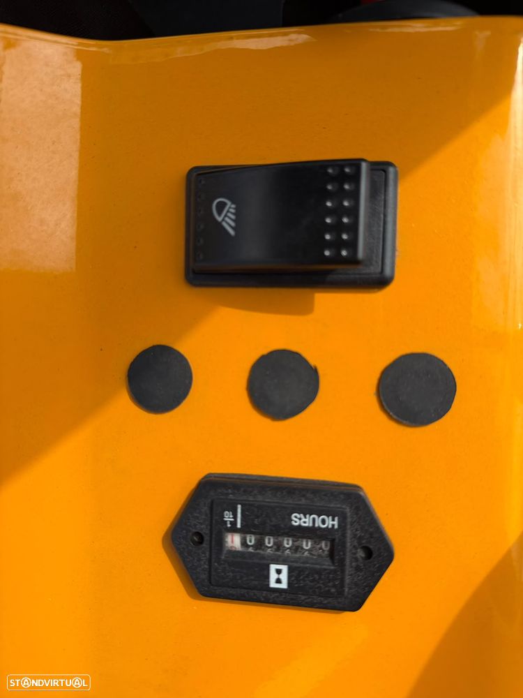 Outra não listada Mini Escavadora - 16