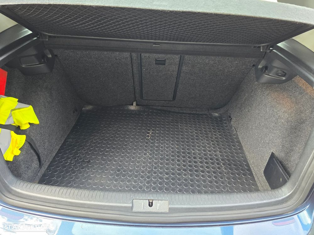 VW Golf 1.6 TDi Confortline - 13