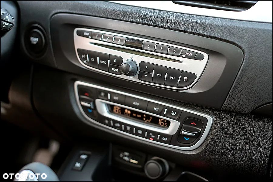 Renault Grand Scenic - 26