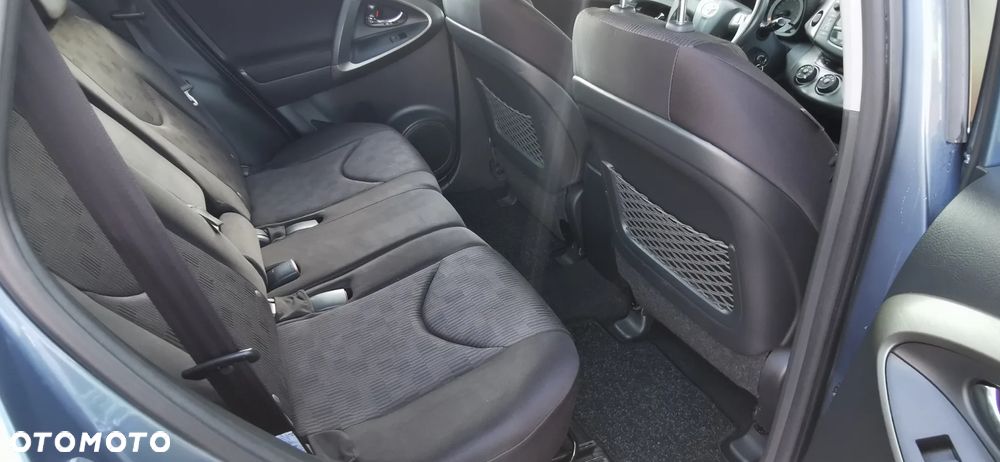 Toyota RAV4 2.0 VVT-i Sol 4x2 - 17