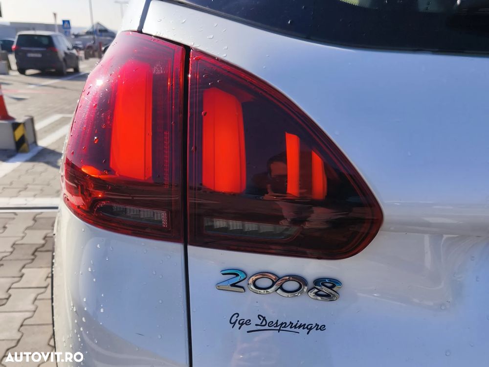 Peugeot 2008 PureTech 110 Stop&Start GT-Line Edition - 11