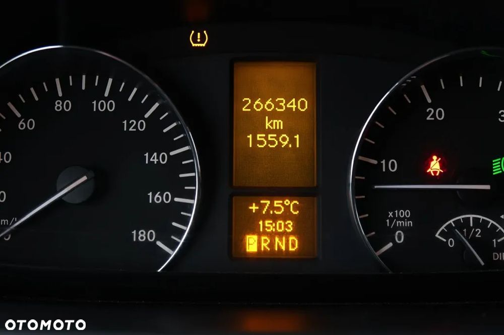 Mercedes-Benz SPRINTER - 17