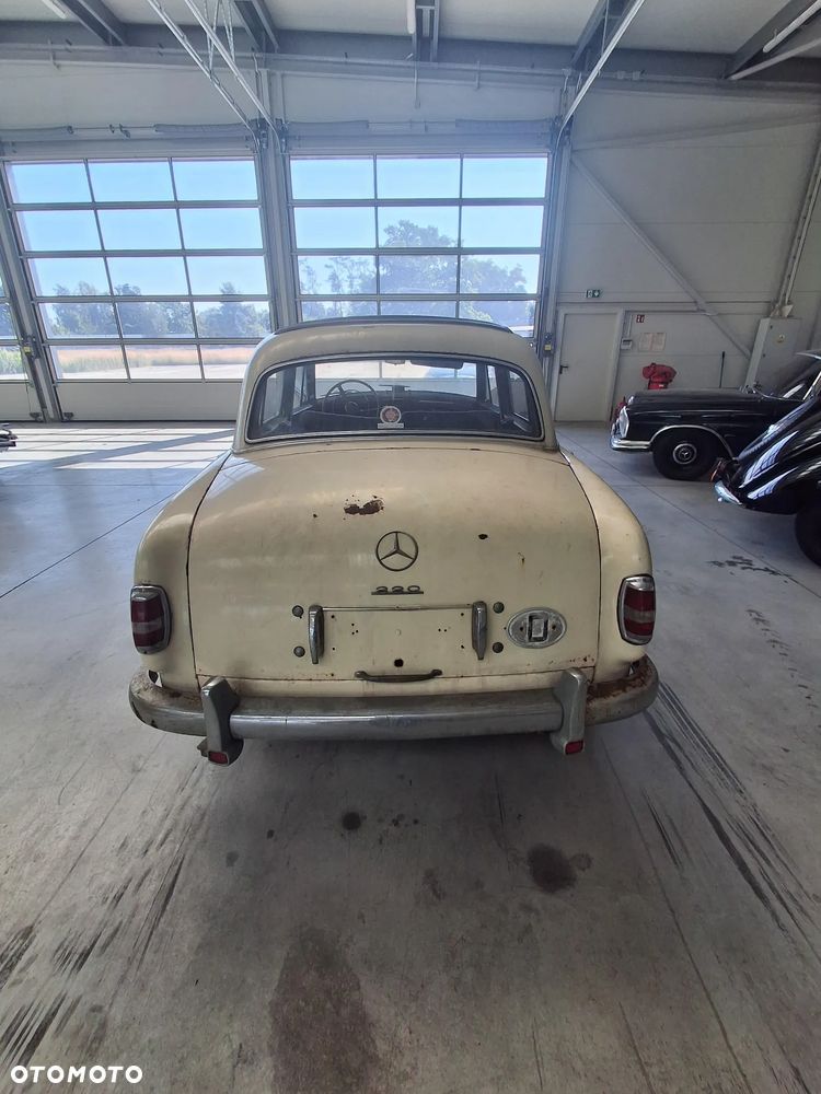 Mercedes-Benz Inny - 4