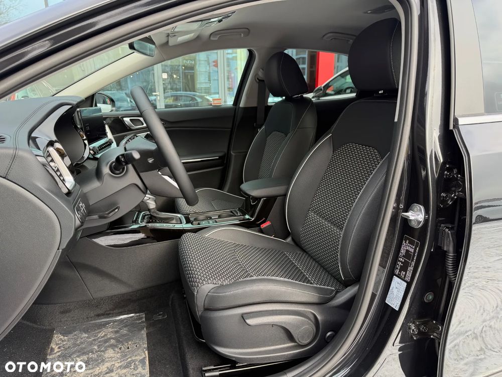 Kia XCeed 1.6 T-GDI Business Line DCT - 18