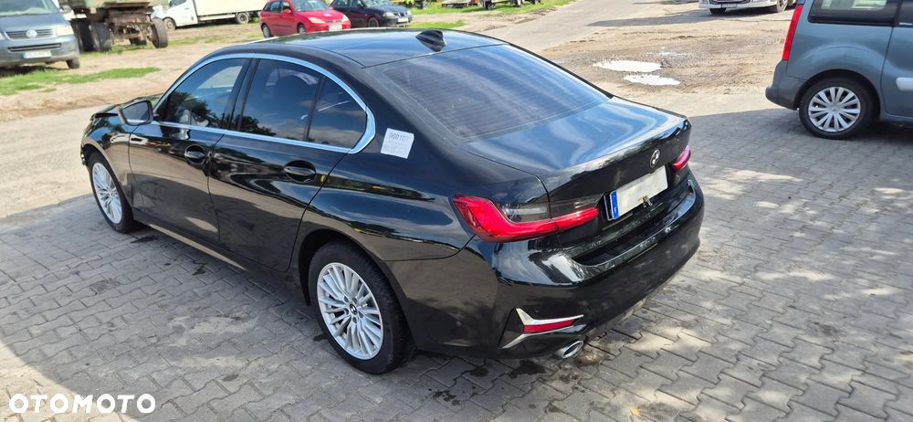 BMW Seria 3 320d xDrive Luxury Line - 11