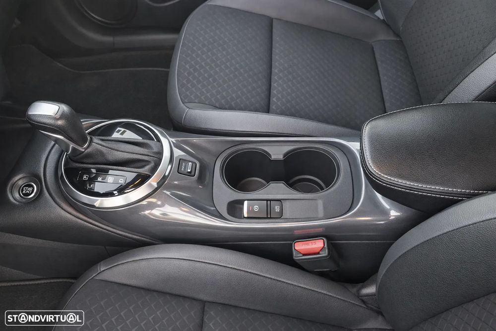 Nissan Juke 1.0 DIG-T N-Connecta NAV. DCT - 31