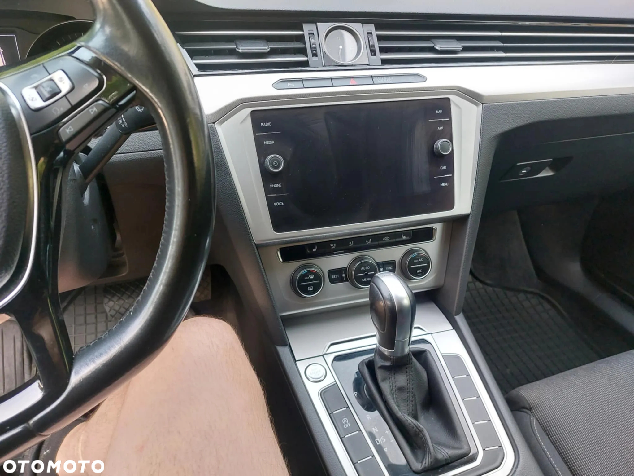 Volkswagen Passat 2.0 TDI BMT Comfortline DSG - 2