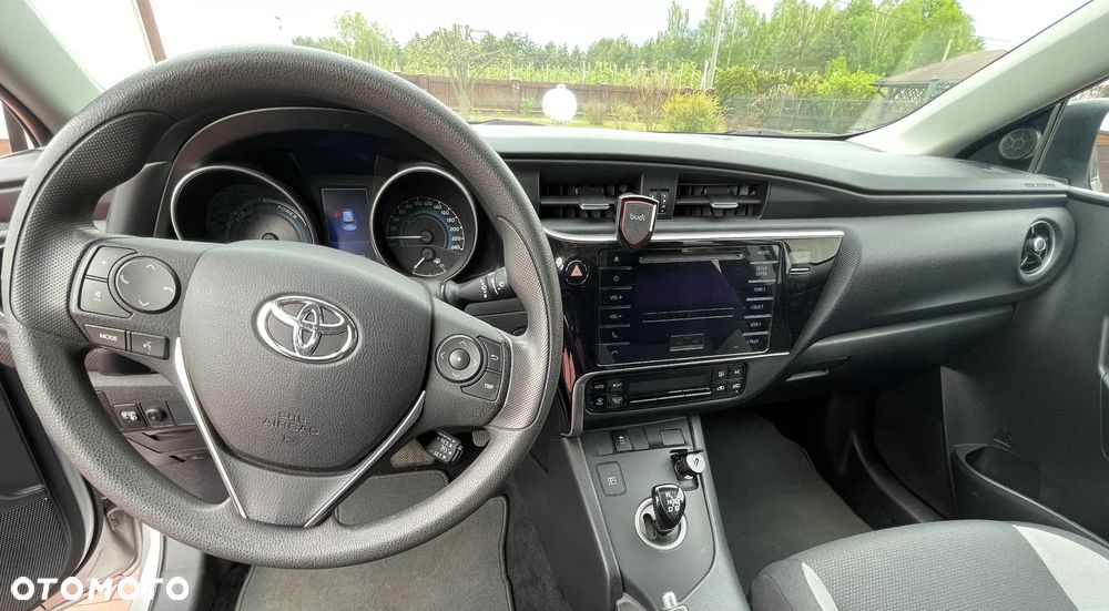 Toyota Auris Hybrid 135 Active - 10