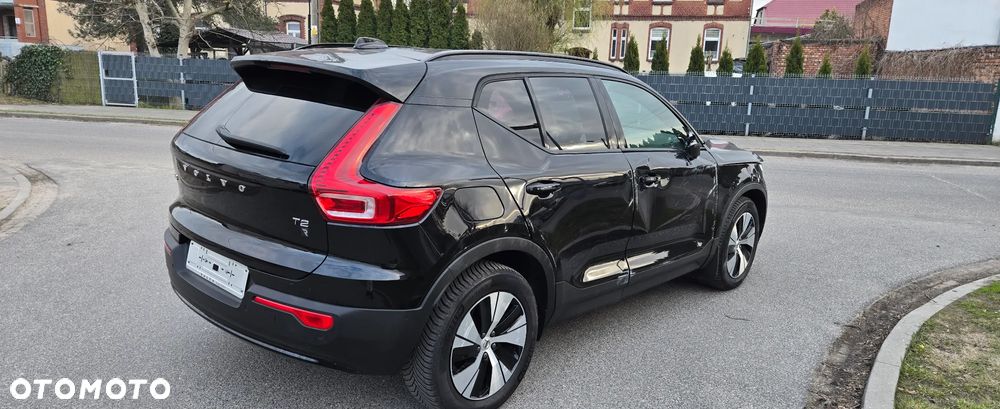 Volvo XC 40 T2 Plus Dark - 2