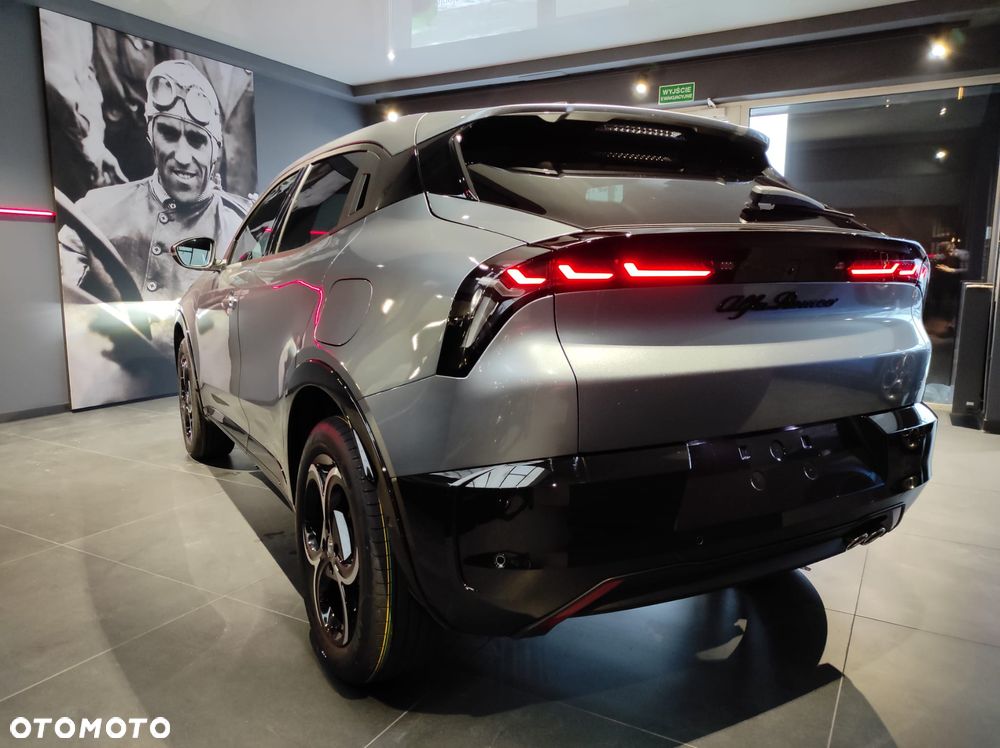 Alfa Romeo Junior 1.2 mHEV Ti eDCT - 5