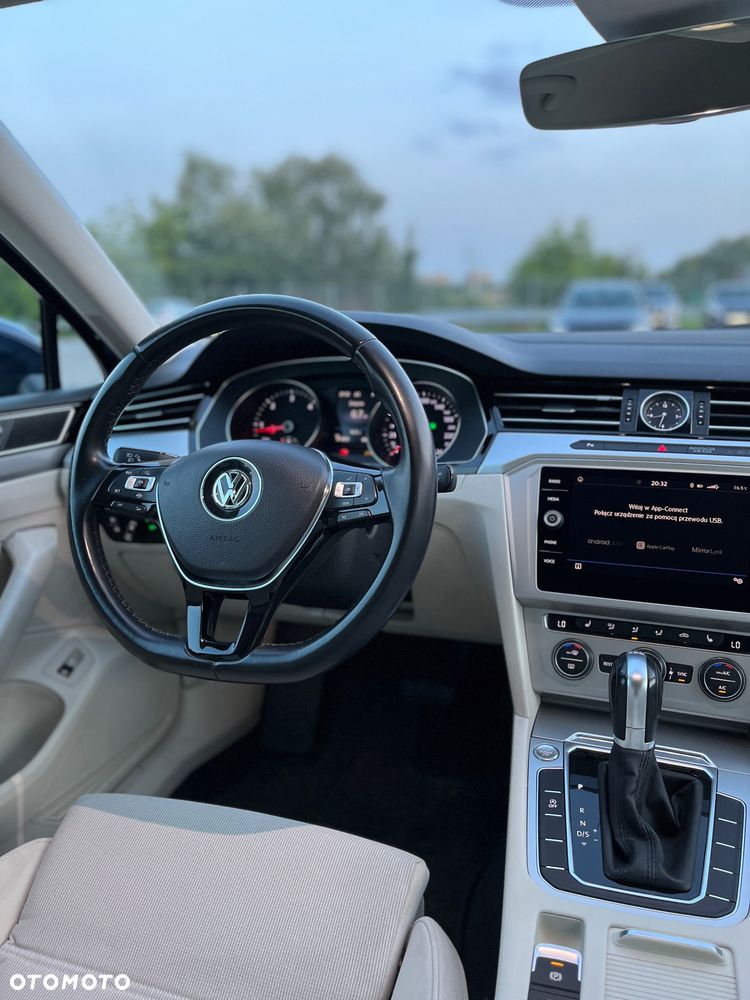 Volkswagen Passat 2.0 TDI SCR Comfortline DSG - 15