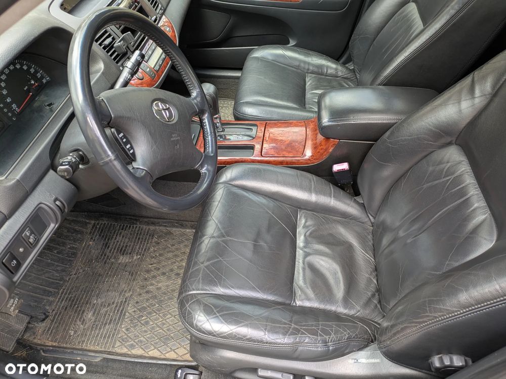 Toyota Camry 3.0 V6 - 11