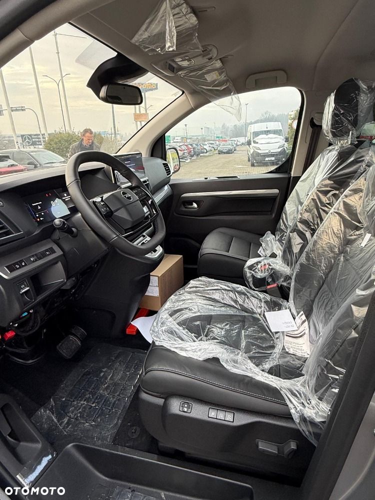 Opel Zafira 2025 photo 3