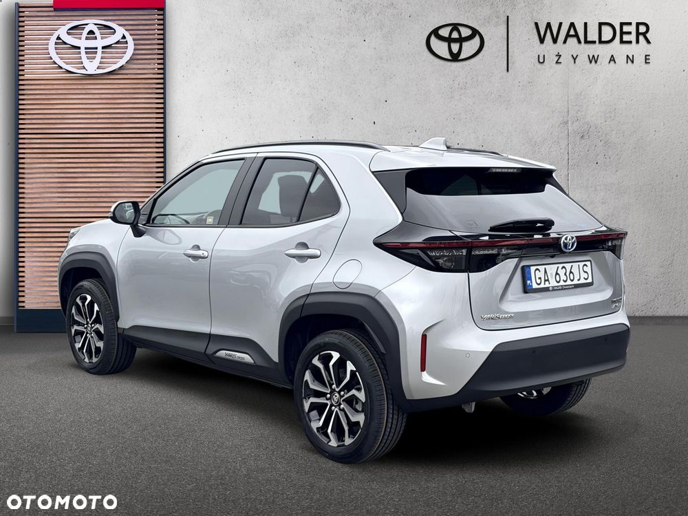 Toyota Yaris Cross Hybrid 1.5 Comfort 4x4 - 3