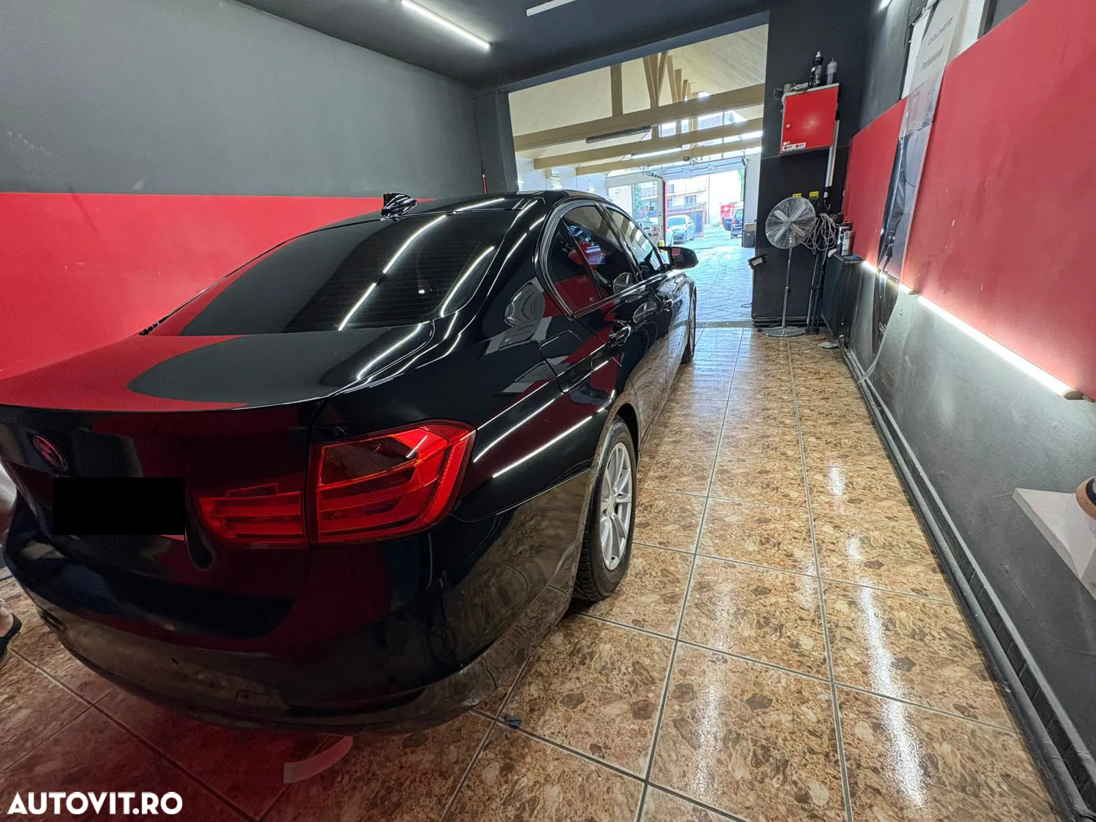 BMW Seria 3 320d EfficientDynamics Edition - 6
