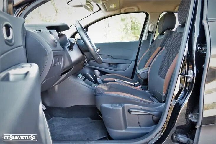 Renault Captur - 12