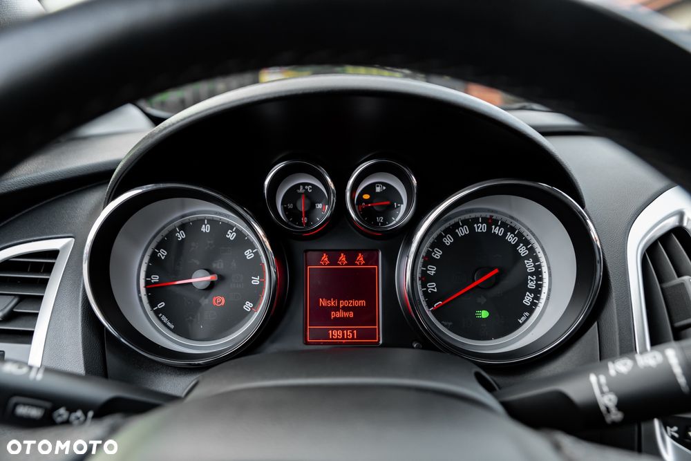 Opel Astra 1.6 Turbo Sport - 27