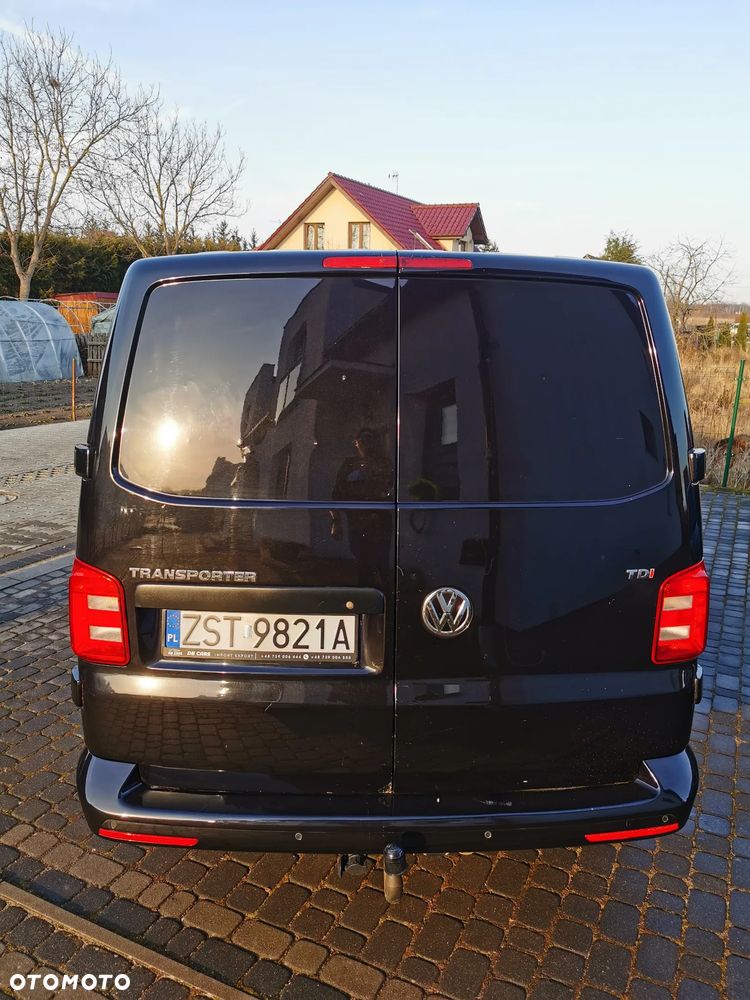 Volkswagen Transporter T6 2.0 TDi DSG L1H1 VAT-1 bardzo bogaty Faktura Vat 23% - 16