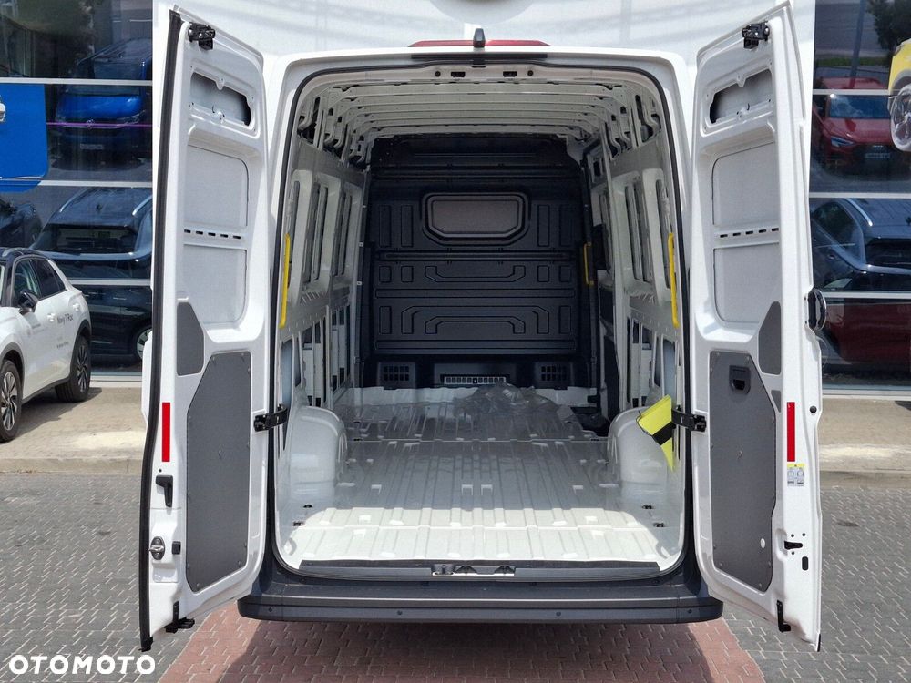 Volkswagen Crafter - 12