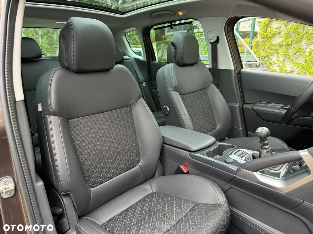 Peugeot 3008 2.0 HDi Allure - 14