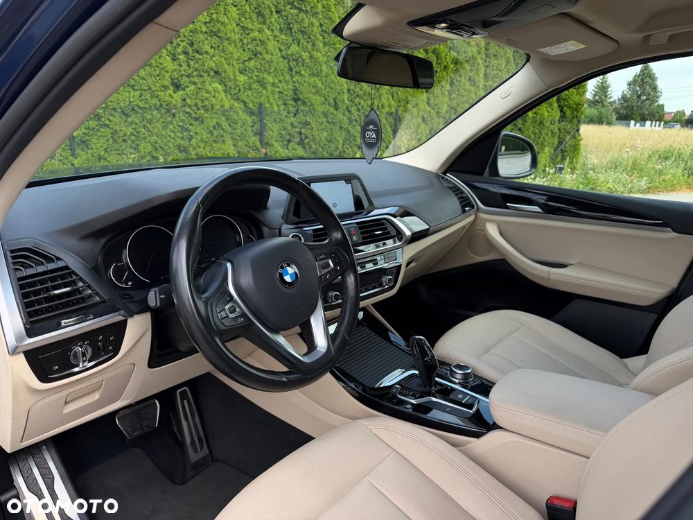 BMW X3 sDrive18d Advantage - 11