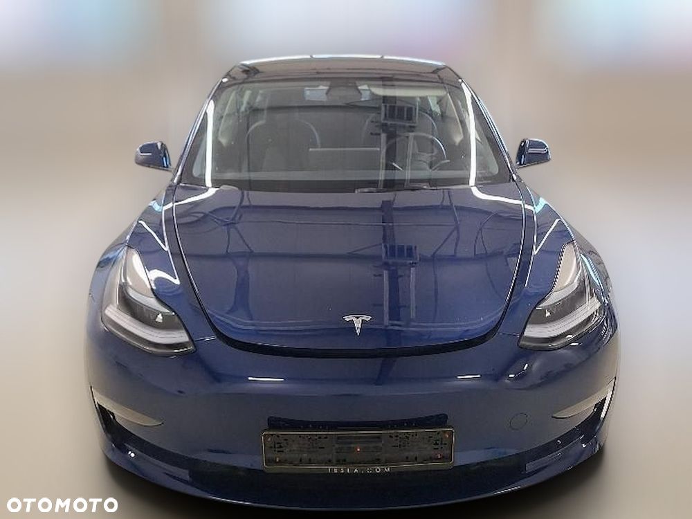 Tesla Model 3 - 5