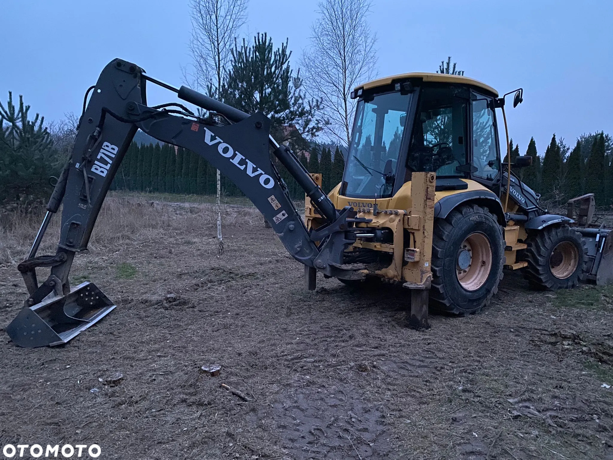 Volvo BL71B - 12