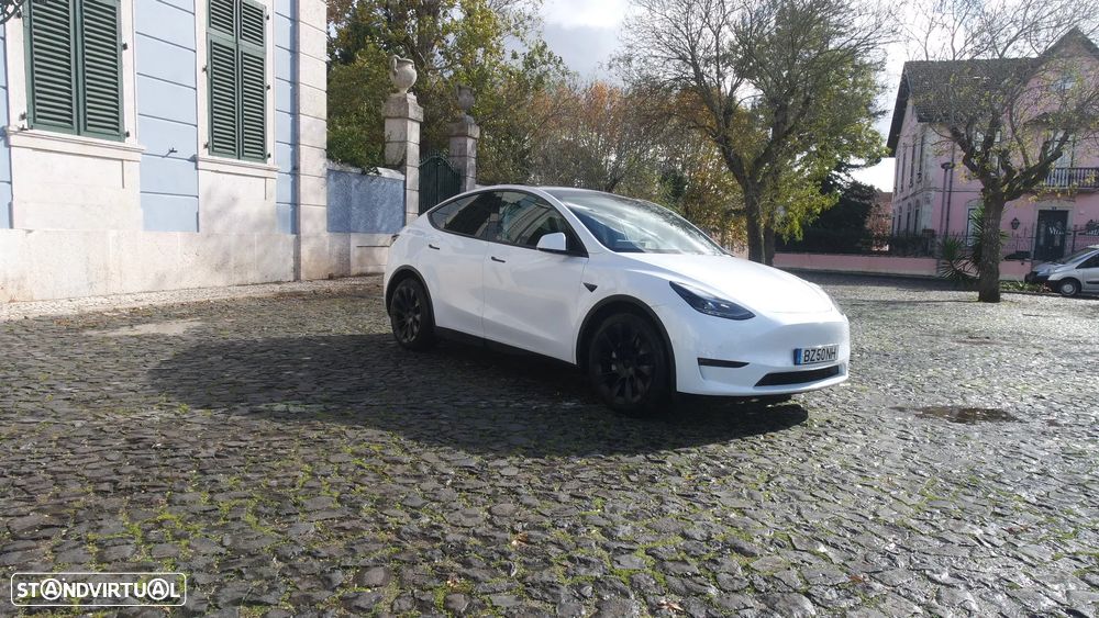 Tesla Model Y Long Range Dual Motor AWD - 7