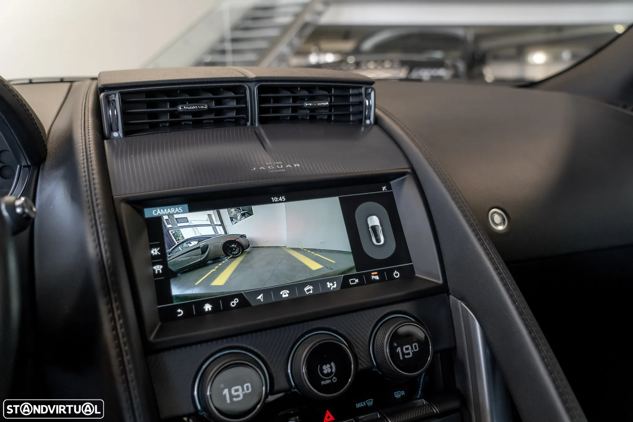 Jaguar F-Type 2.0 i4 R-Dynamic - 18