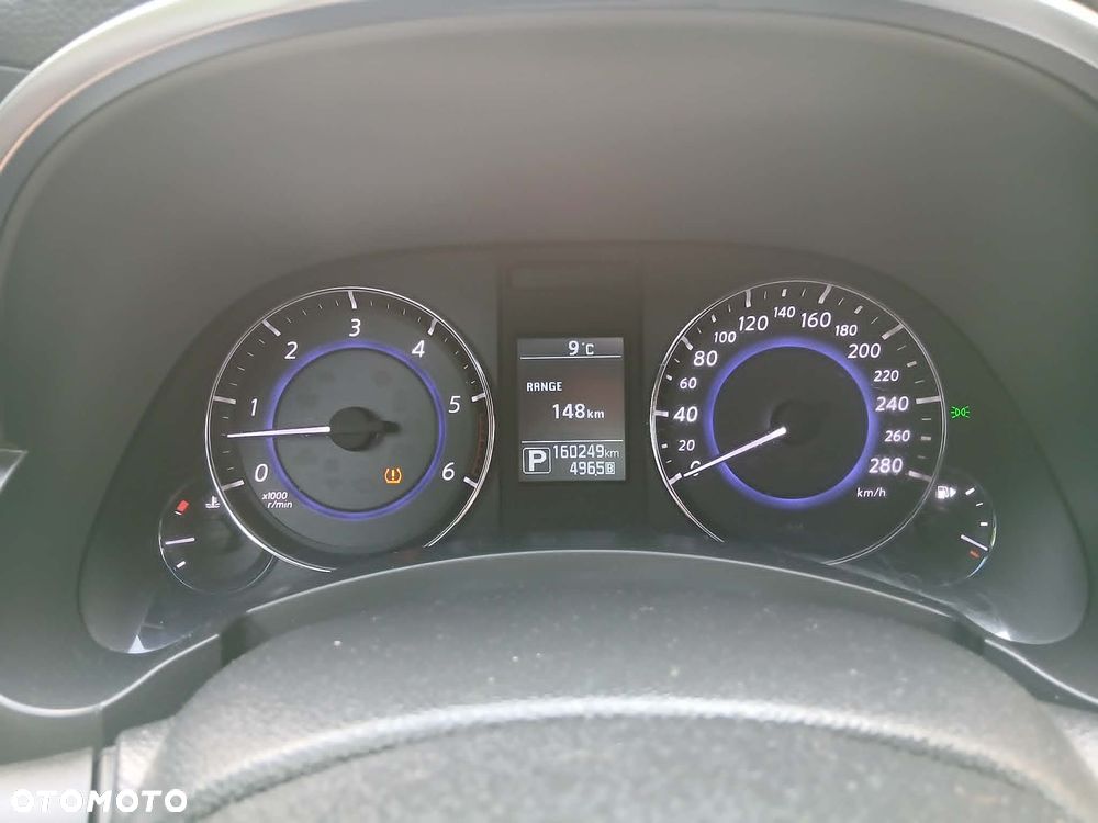Infiniti QX70 3.0d S Premium - 8
