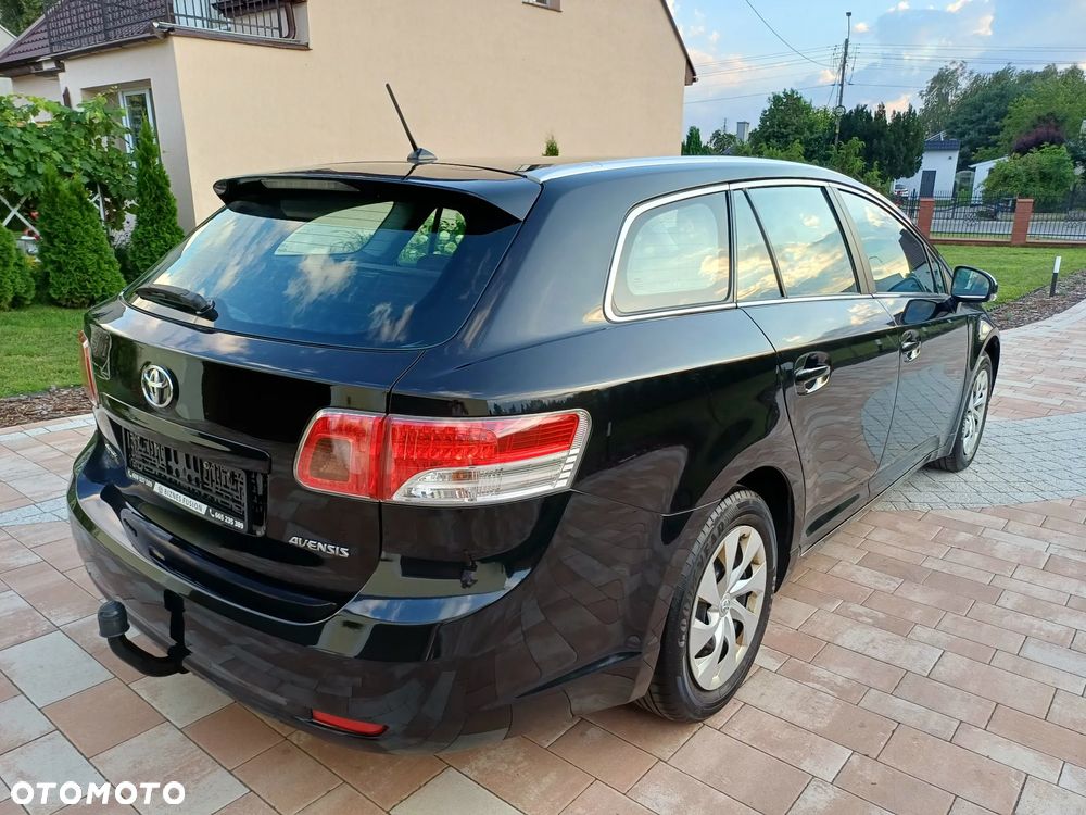 Toyota Avensis 1.8 Sol NAVI - 4