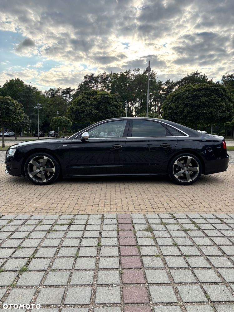 Audi S8 - 9