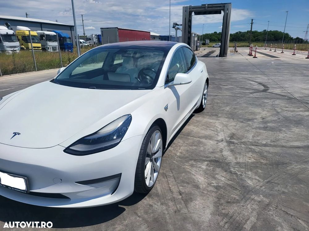 Tesla Model 3 Langstreckenbatterie Allradantrieb Dual Motor Performance - 1