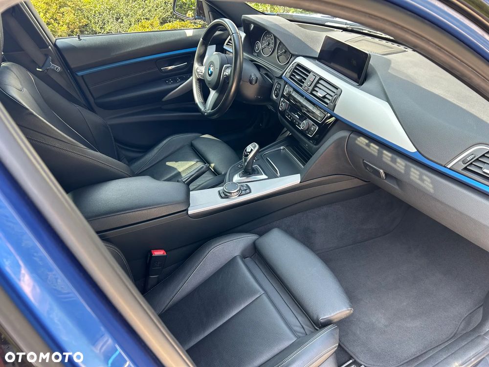 BMW Seria 3 340i M Sport - 13