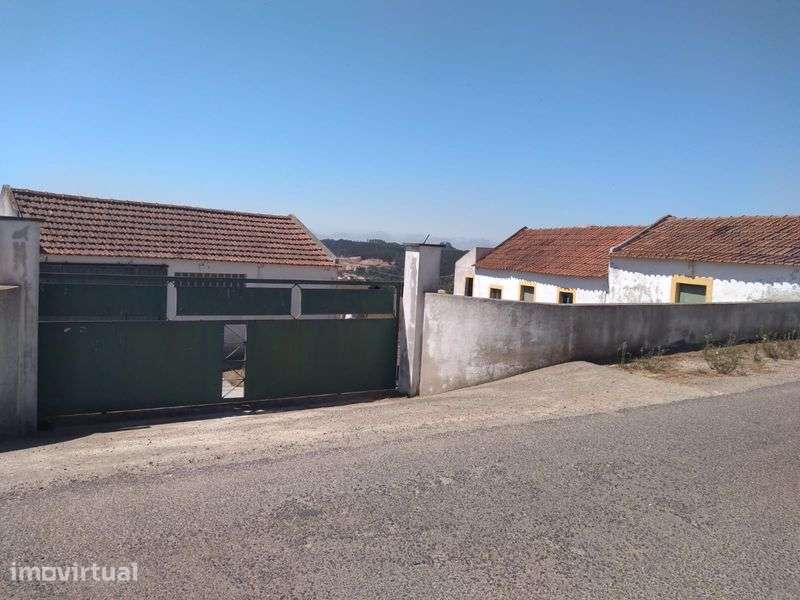Armazém e Terreno 670m2 - Grande imagem: 2/7